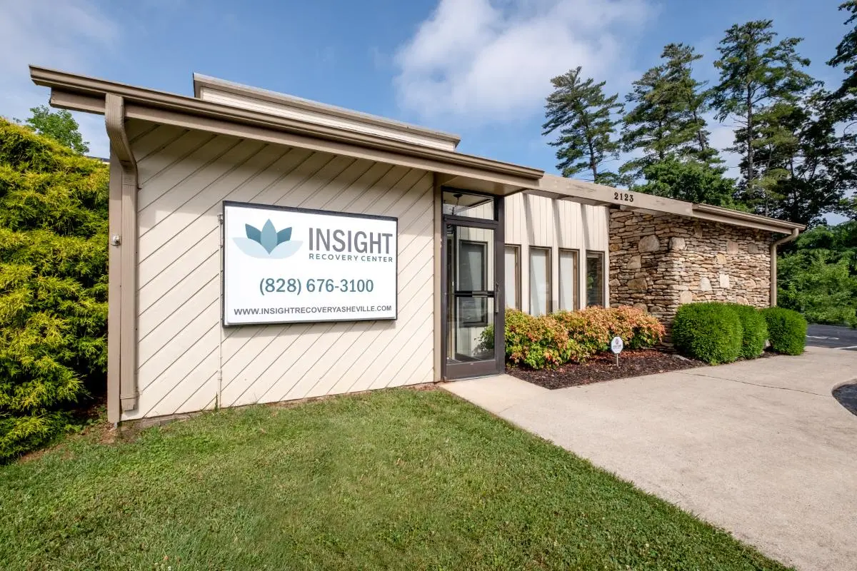 One-story building with an Insight Recovery Center sign showing the name, phone number, and website
